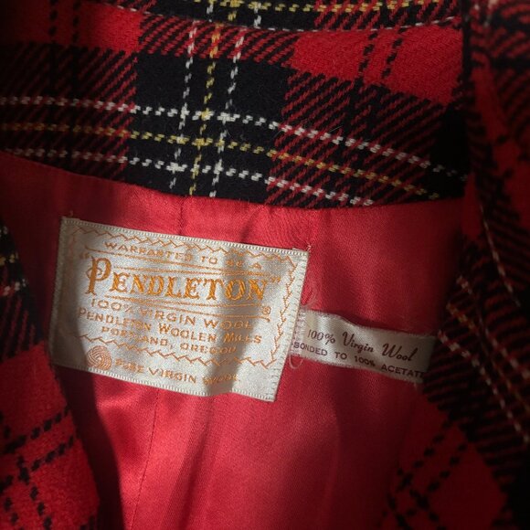 Vintage Red Plaid Pendleton Wool Cape - Picture 5 of 5